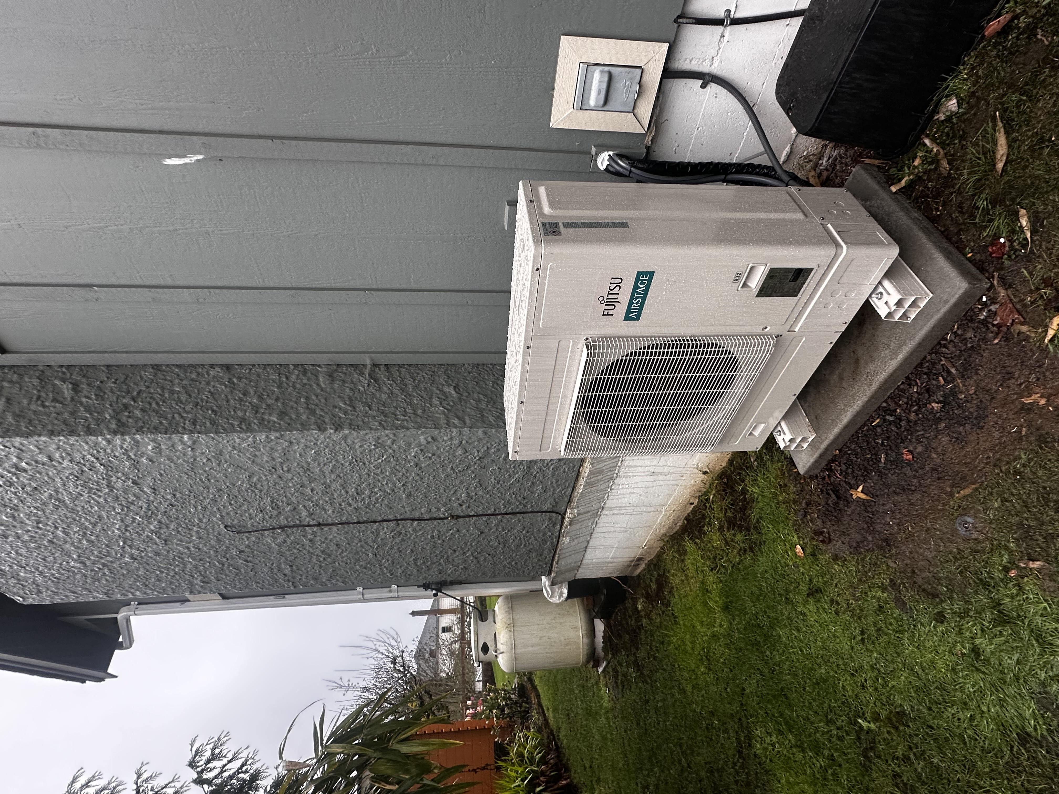Heat pump system installed by Red Fox